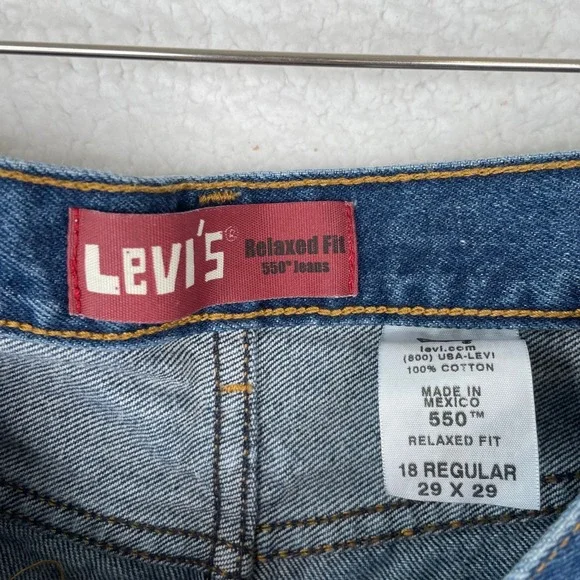 Levis 550 Relaxed Fit Star Studded Distressed Denim Shorts Blue Womens 29 - Picture 6 of 8